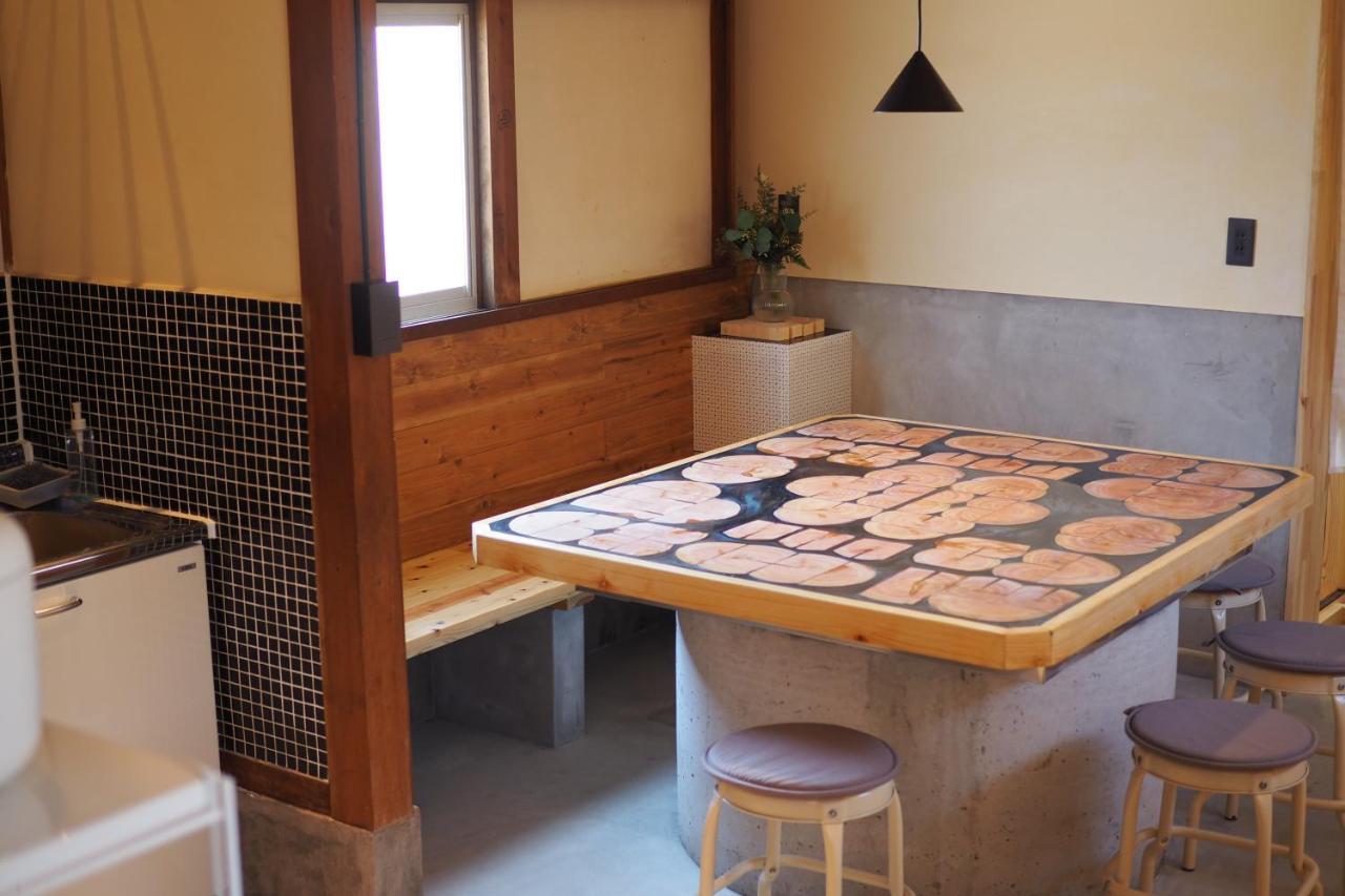 岡邸 Apartment Tonosho  Luaran gambar